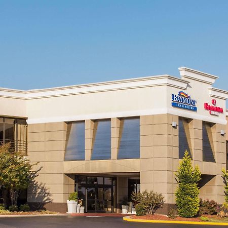 Baymont By Wyndham Fayetteville Fort Bragg Area Exterior foto