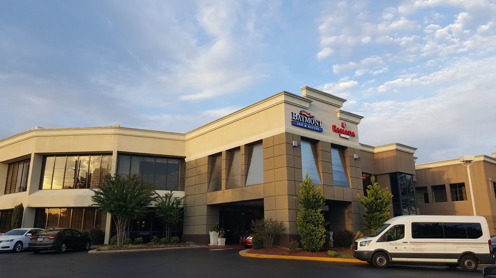 Baymont By Wyndham Fayetteville Fort Bragg Area Exterior foto